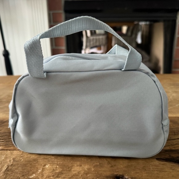 NEW Adidas Toiletry Bag - Picture 3 of 5